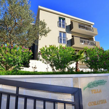 Apartments Villa Coratina 特罗吉尔 外观 照片
