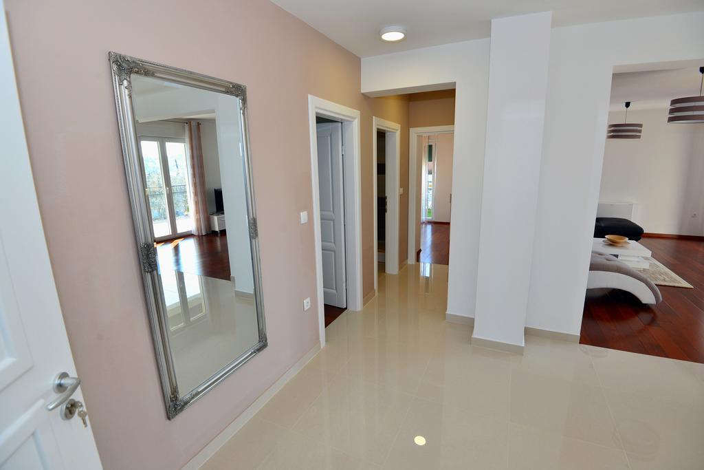 Apartments Villa Coratina 特罗吉尔 外观 照片