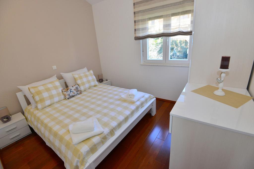 Apartments Villa Coratina 特罗吉尔 外观 照片