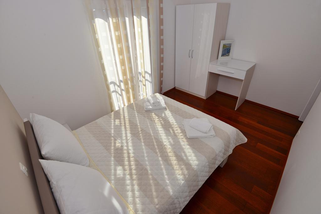 Apartments Villa Coratina 特罗吉尔 外观 照片