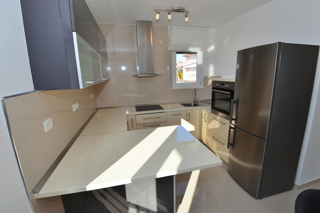 Apartments Villa Coratina 特罗吉尔 外观 照片