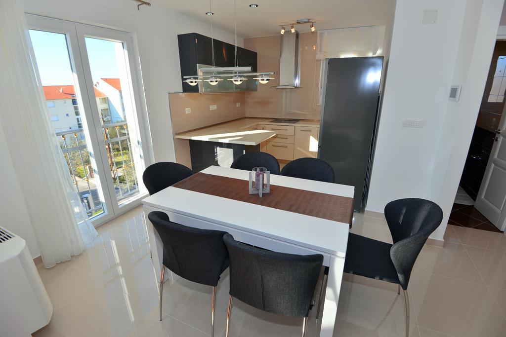 Apartments Villa Coratina 特罗吉尔 外观 照片
